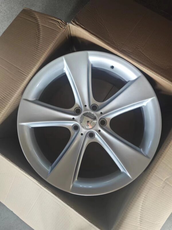 BMW - Image 2