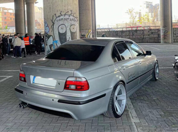 BMW - Image 4